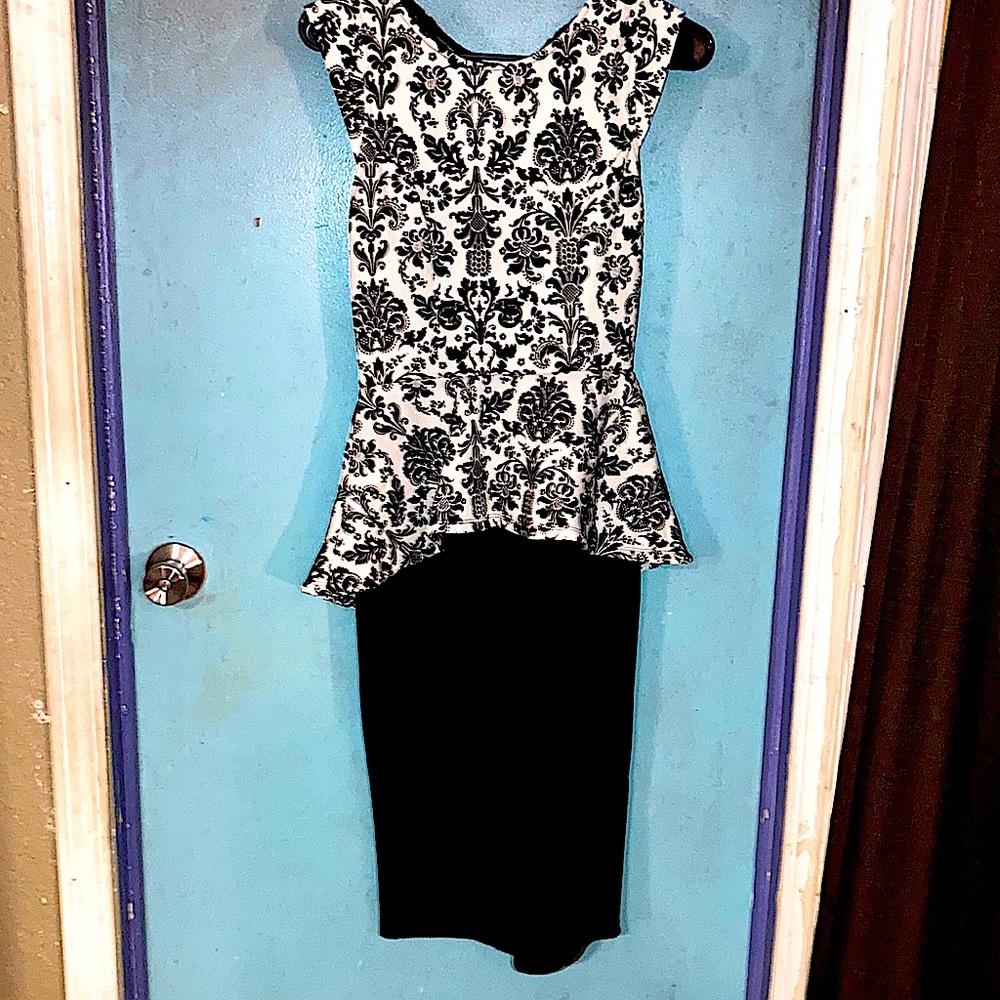 Black and white dress, brand iris size medium